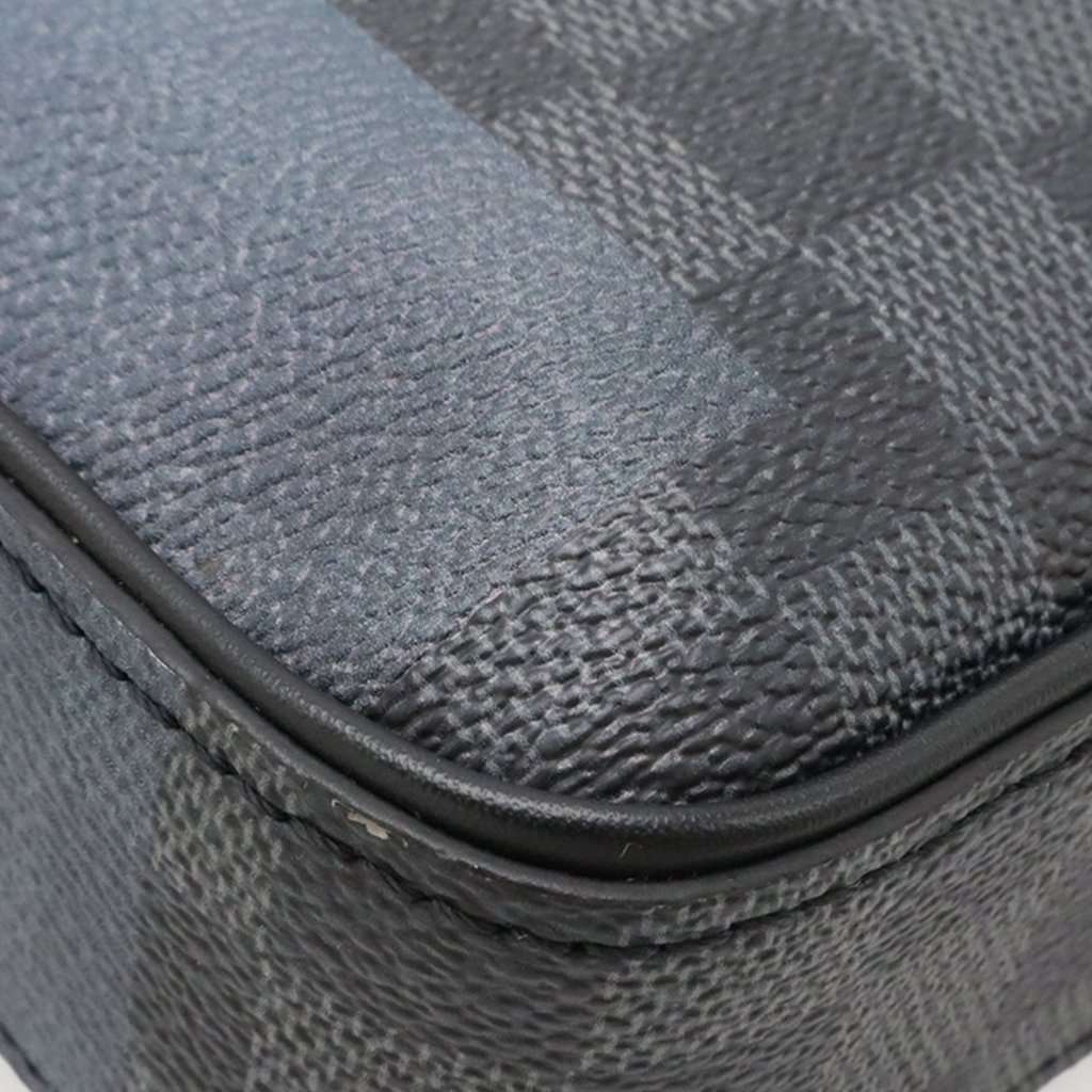 Louis Vuitton Damier Graphite Giant Alpha Messenger Bag Black Very good condition - Model View