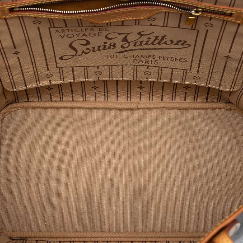 Louis Vuitton Monogram Neverfull MM Brown Very good - Model View