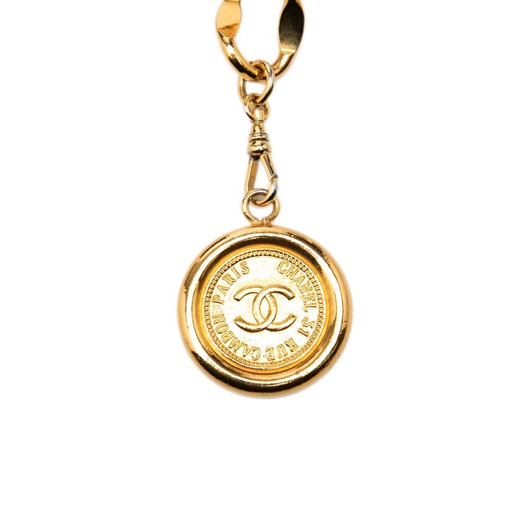 Chanel CC Gold Plated Logo Plate Rue Cambon Medallion Chain Link Belt Gold Metal Very good - Back View