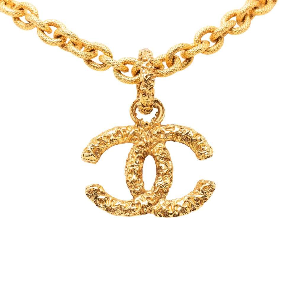 Chanel CC Gold Plated Lava Pendant Necklace Gold Metal Very good condition - Back View