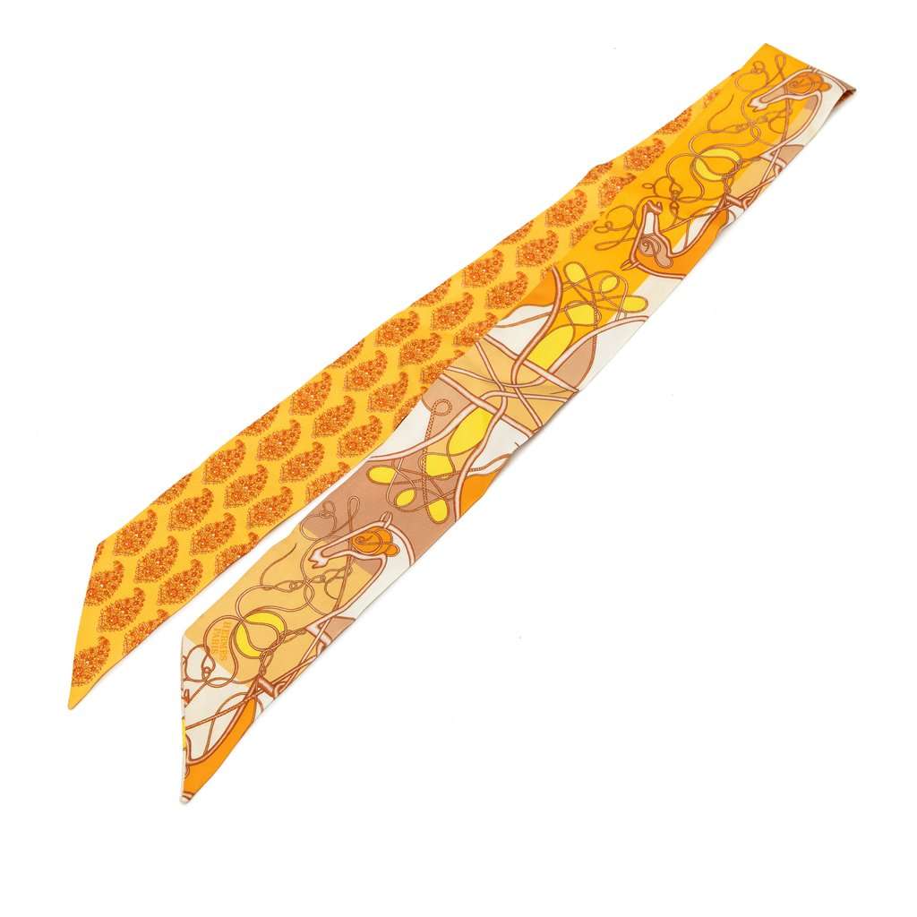 Hermès Coup de Fouet au Bloc Silk Twilly Scarf Yellow Very good - Front View