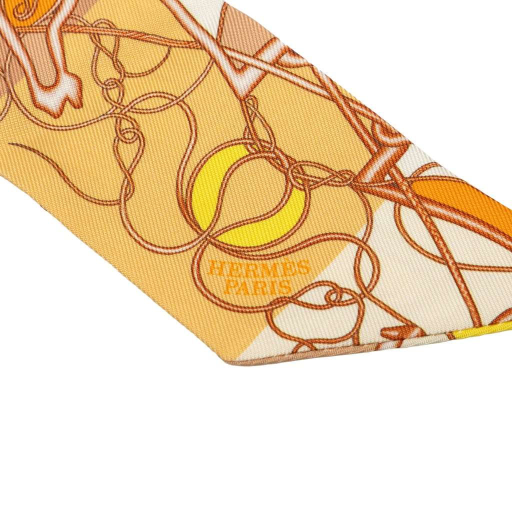 Hermès Coup de Fouet au Bloc Silk Twilly Scarf Yellow Very good - Back View