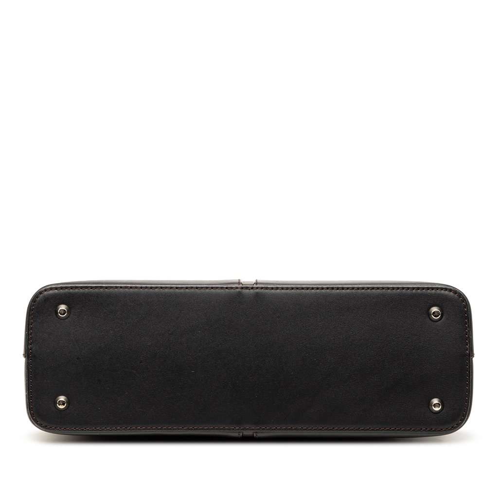 Burberry Leather Shoulder Bag Black Leather Very good condition - Inside View
