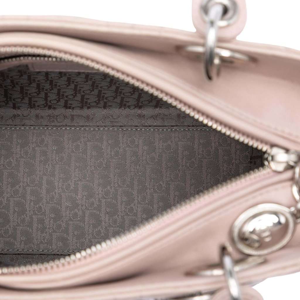 Dior Medium Lambskin Cannage Lady Dior Pink Leather Very good condition - Model View