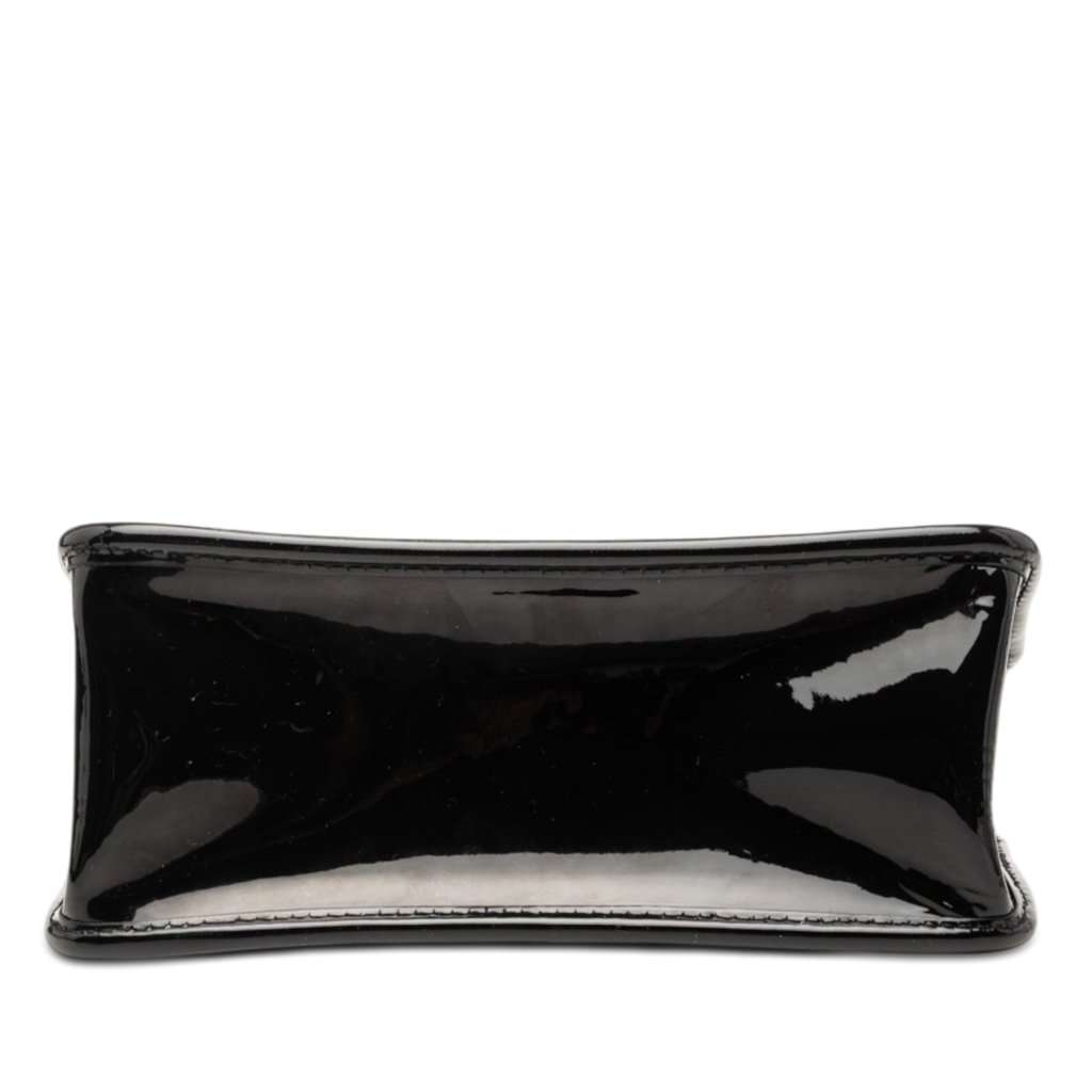 Chanel Mini Quilted Patent Graphic Catch Flap Black Leather Very good condition - Inside View