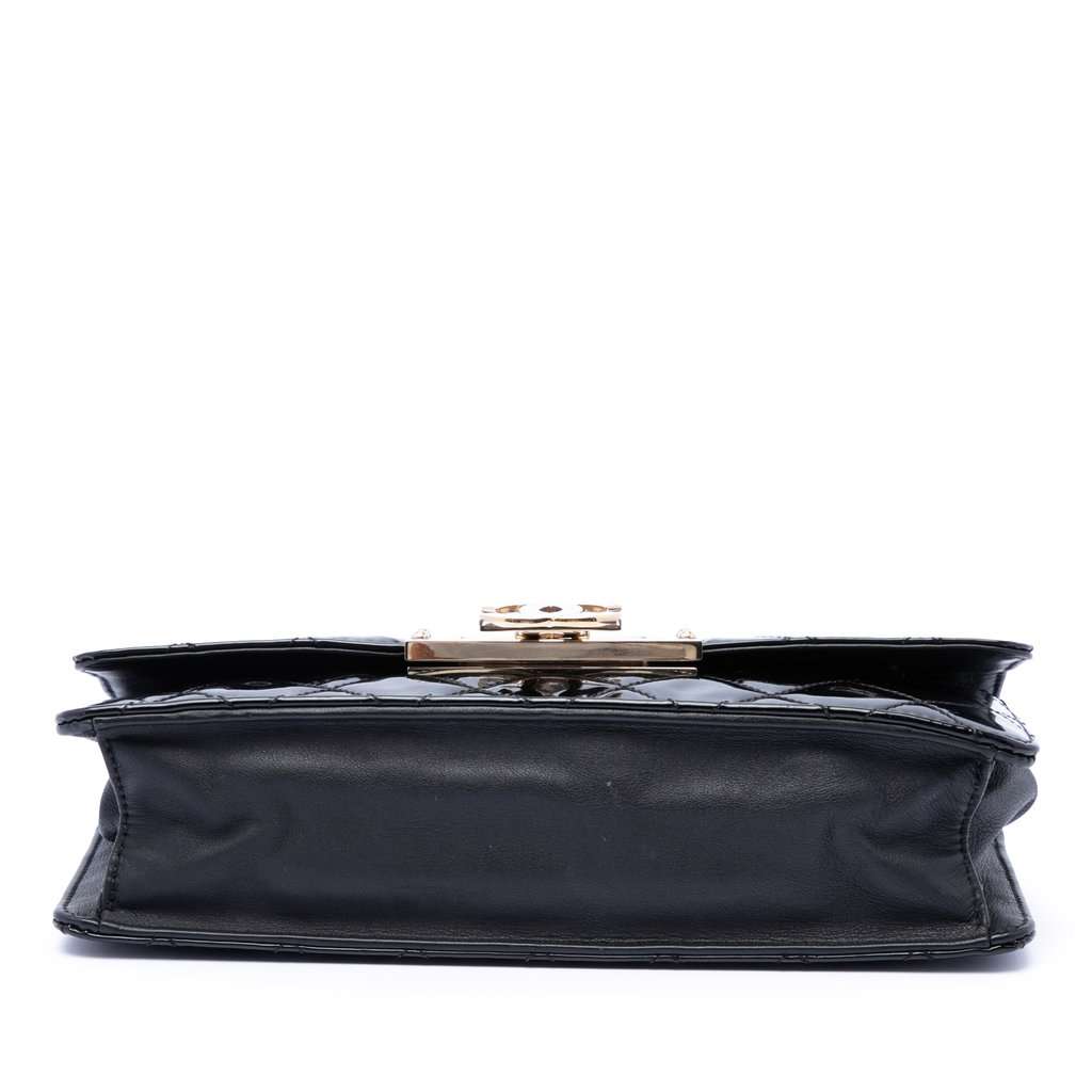 Chanel Quilted Patent Golden Class East West Wallet on Chain Black Leather Very good condition - Inside View