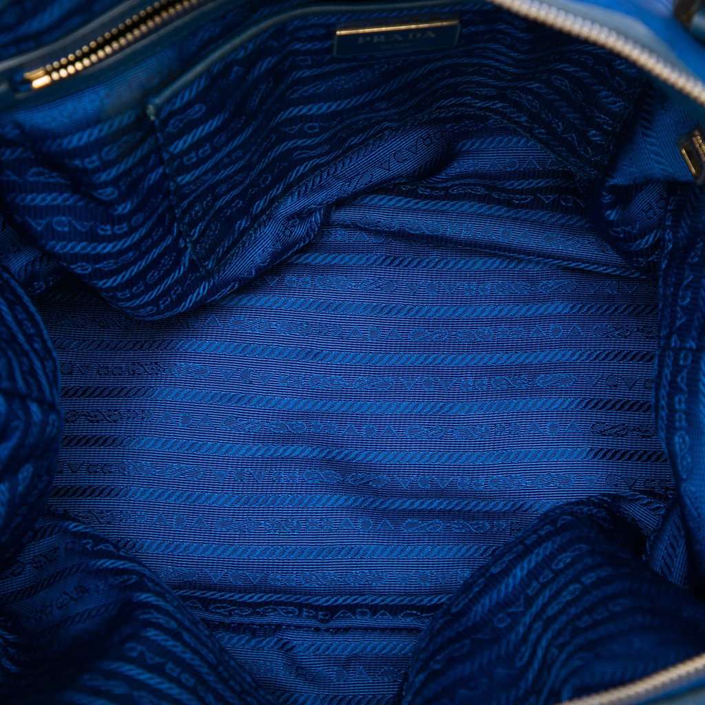 Prada Saffiano Trimmed Tessuto Zip Top Convertible Tote Blue Very good - Model View
