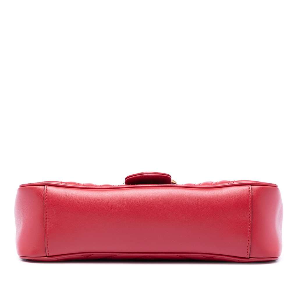 Gucci Medium GG Marmont Matelasse Calfskin Shoulder Bag Red Leather Very good condition - Inside View