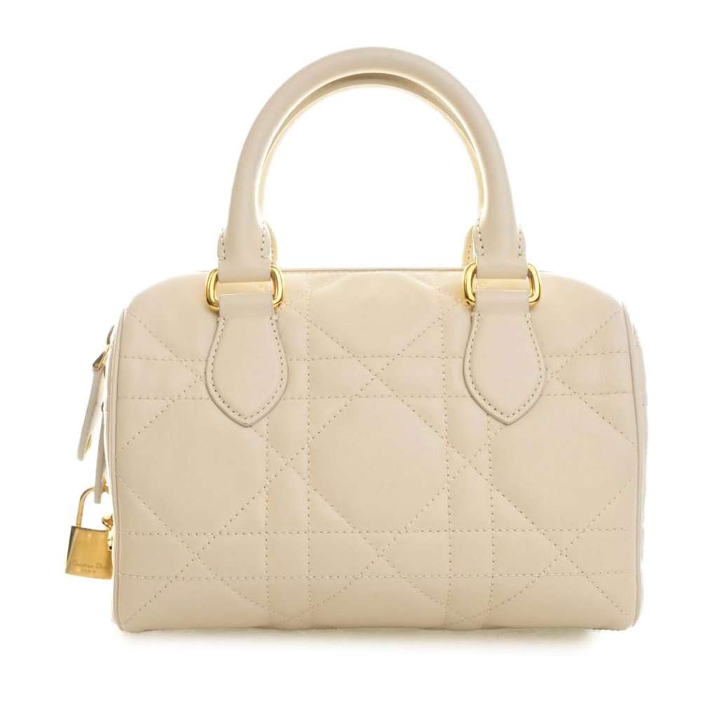 Dior Calfskin Macrocannage Groove 20 White Leather Very good - Model View