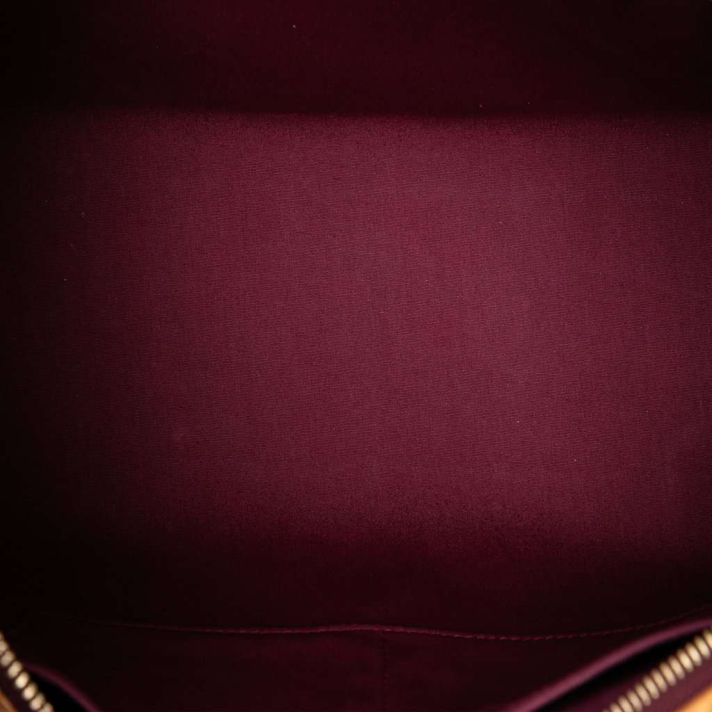 Louis Vuitton Monogram Vernis Brea MM Red Leather Very good condition - Model View