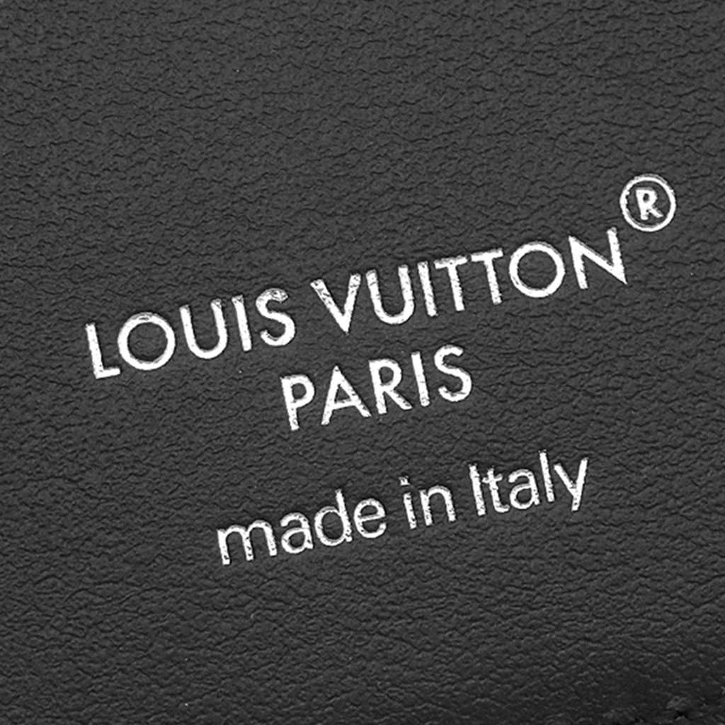 Louis Vuitton Monogram Macassar Magnetic Card Holder Brown Very good condition - Model View