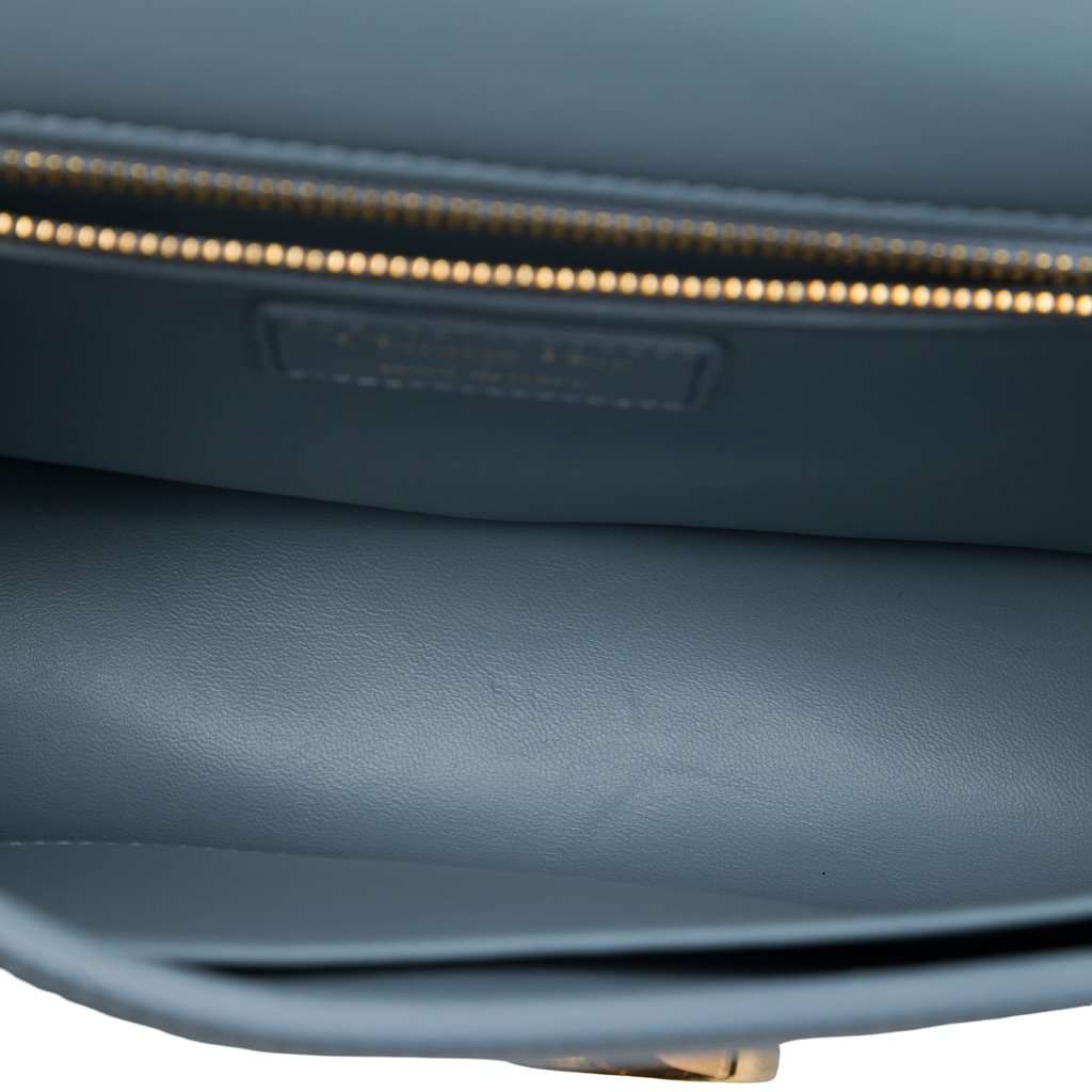 Dior Leather 30 Montaigne Flap Blue Leather Very good - Model View