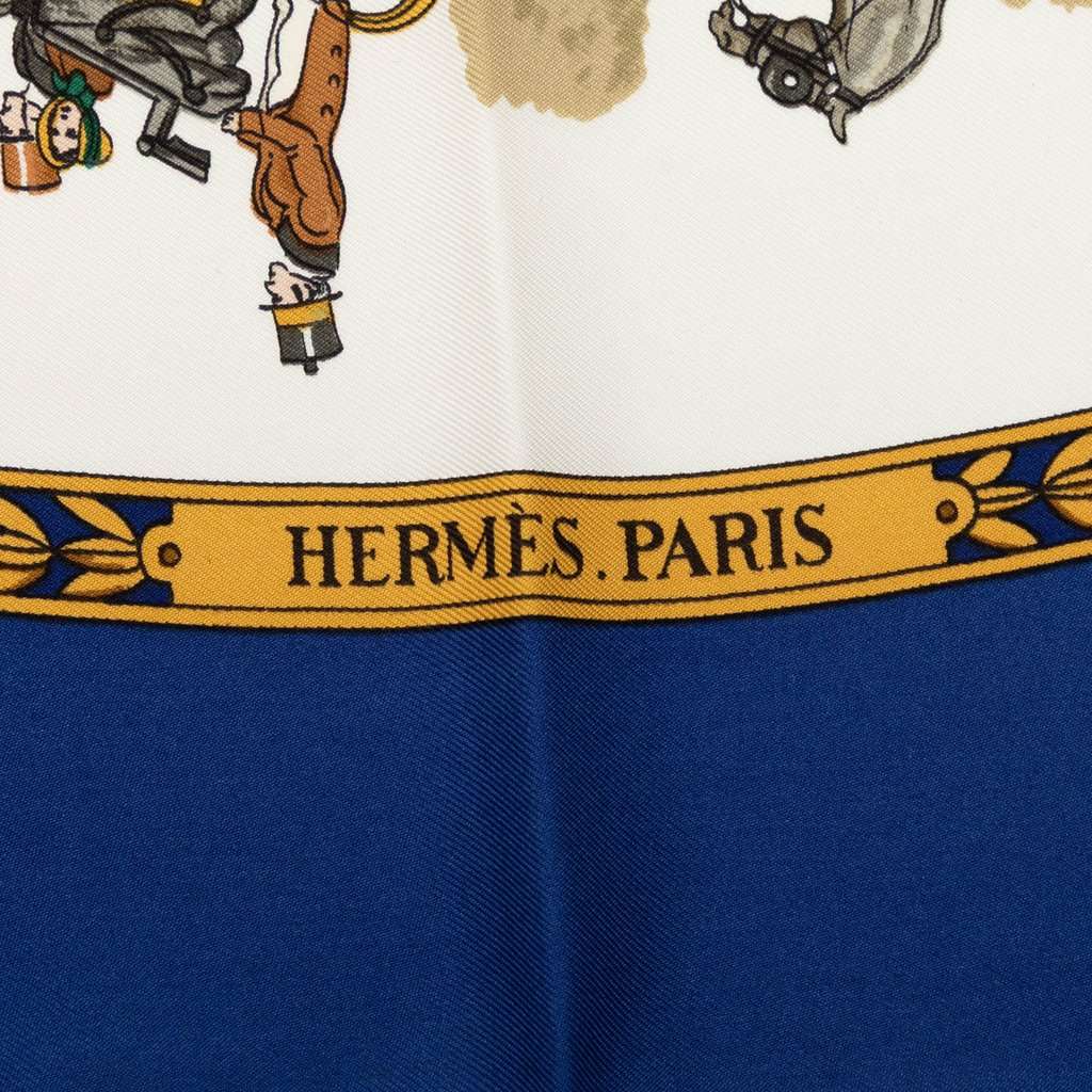 Hermès La Promenade de Longchamps Silk Scarf 90 White Very good condition - Back View