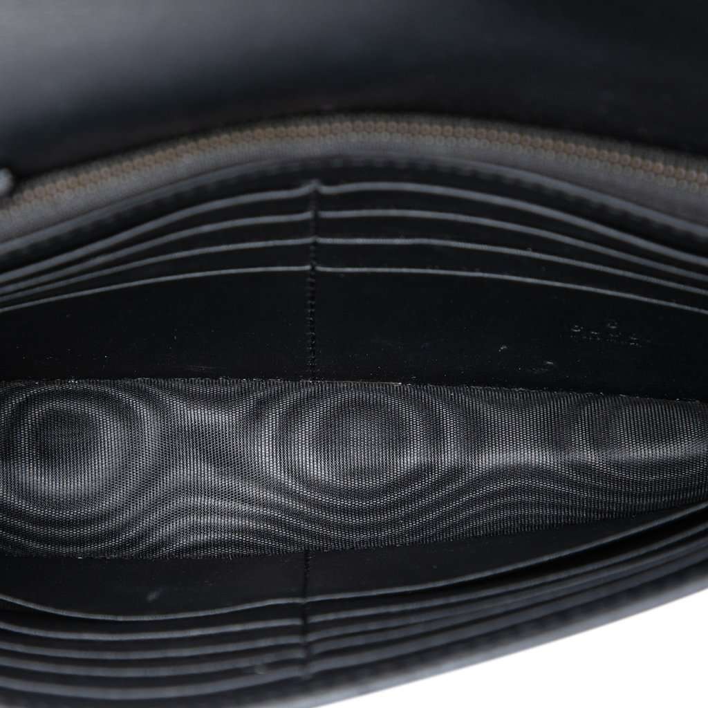 Gucci GG Supreme Peony Pearly Wallet On Chain Beige Very good - Model View