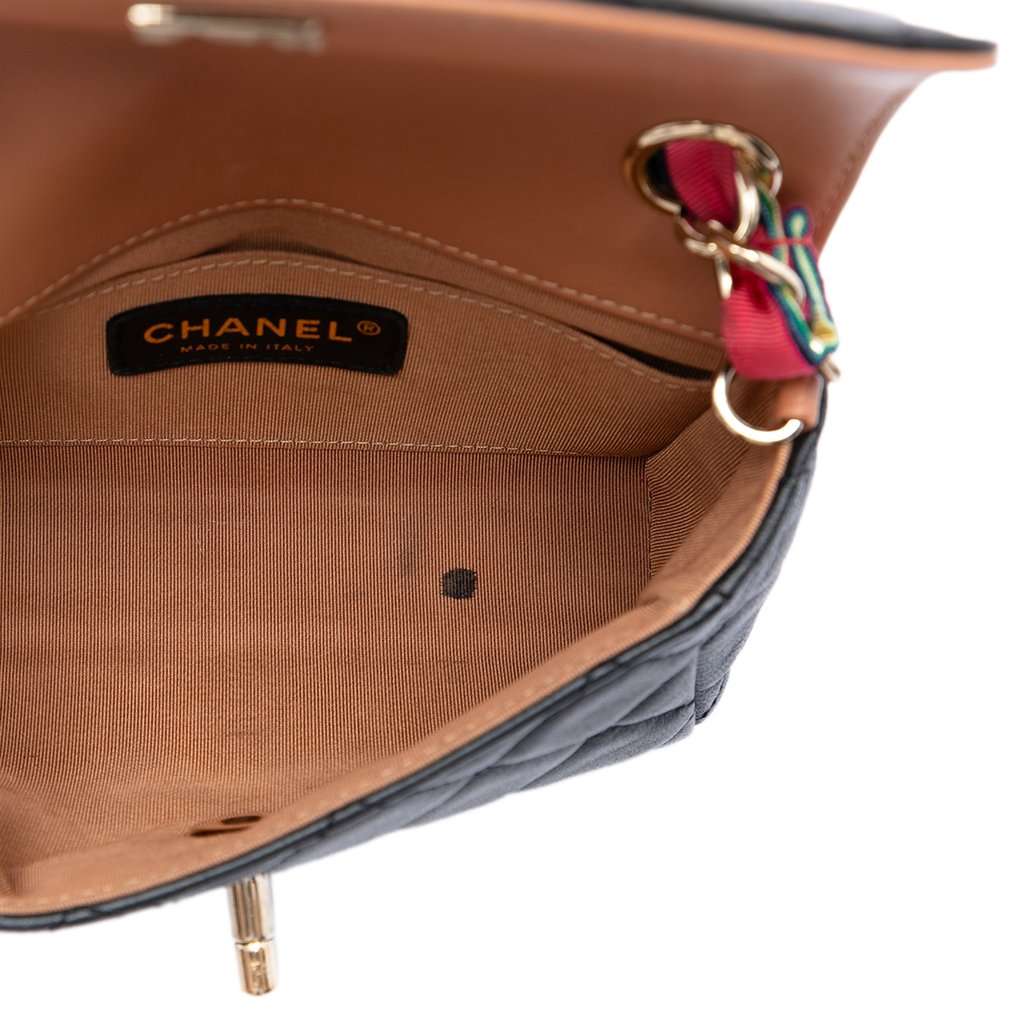 Chanel Mini Quilted Lambskin Cocovado Ribbon Chain Flap Black Leather Very good condition - Model View
