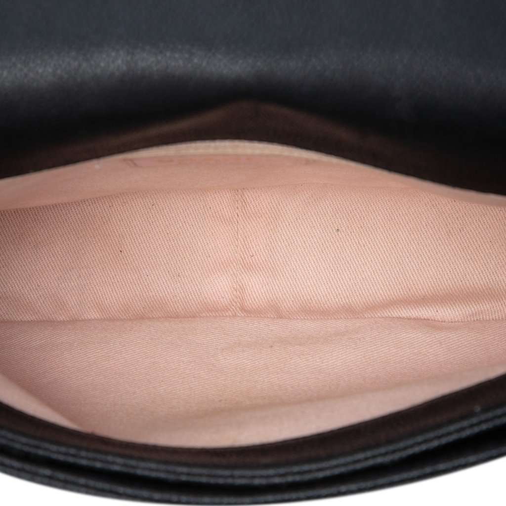 Chanel Paris Cuba Medium Quilted Caviar Thread Around Flap Black Leather Very good condition - Model View