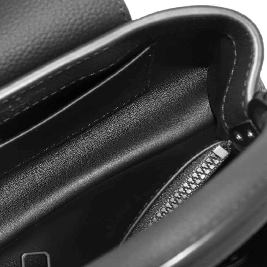 Louis Vuitton Taurillon Mini Capucines East West Black Leather Very good condition - Box View