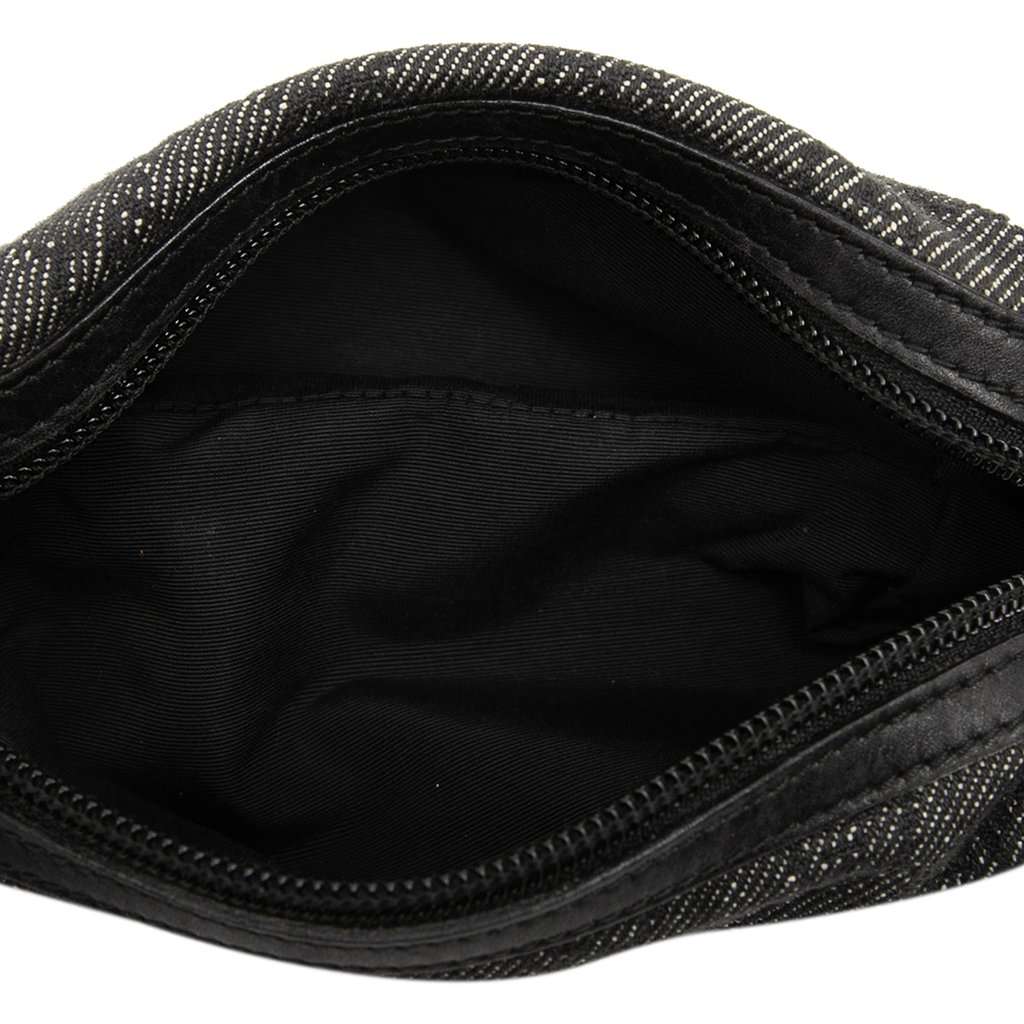 Gucci GG Denim Cosmetic Pouch MultiColor Very good condition - Model View