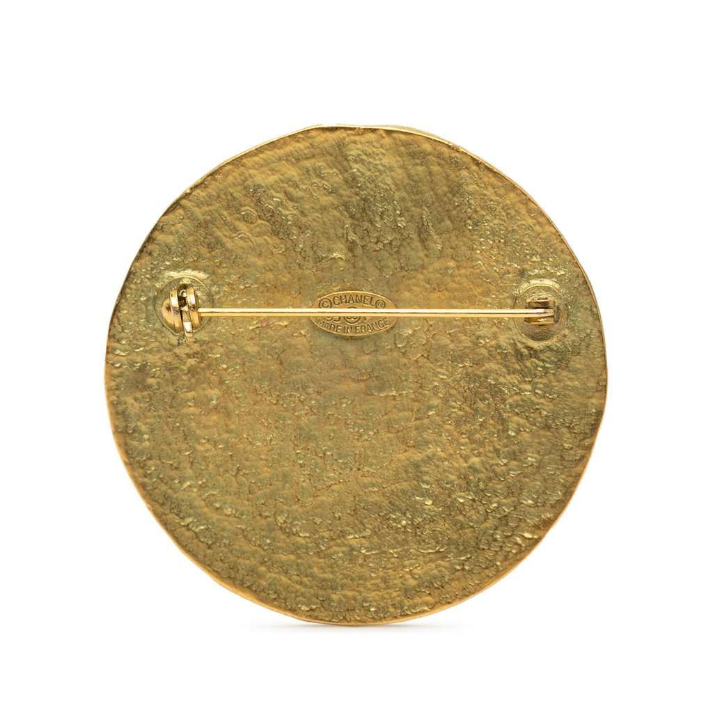 Chanel CC Gold Plated Medallion Brooch Gold Metal Very good condition - Back View