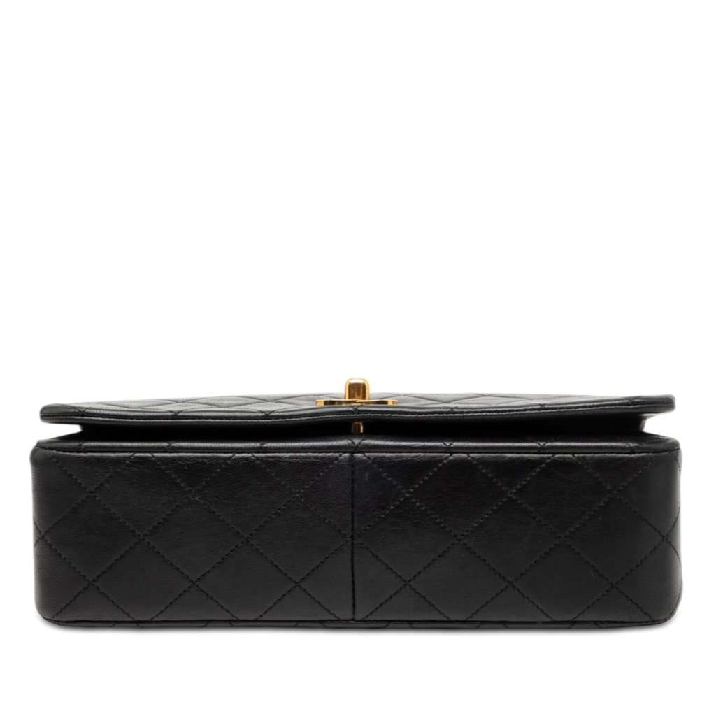 Chanel Medium Quilted Lambskin Full Flap Black Leather Very good condition - Inside View