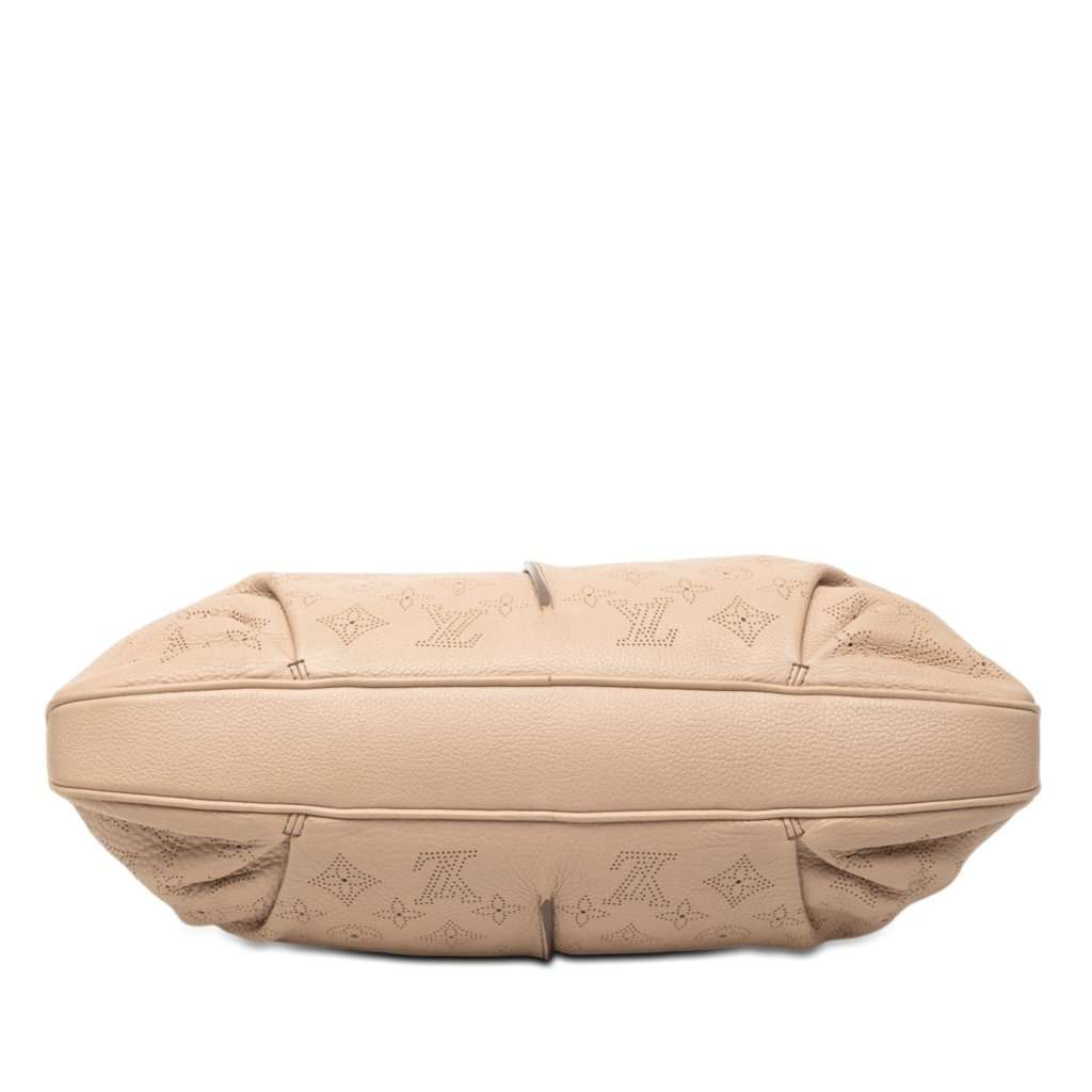 Louis Vuitton Monogram Mahina Selene MM Beige Leather Very good condition - Inside View