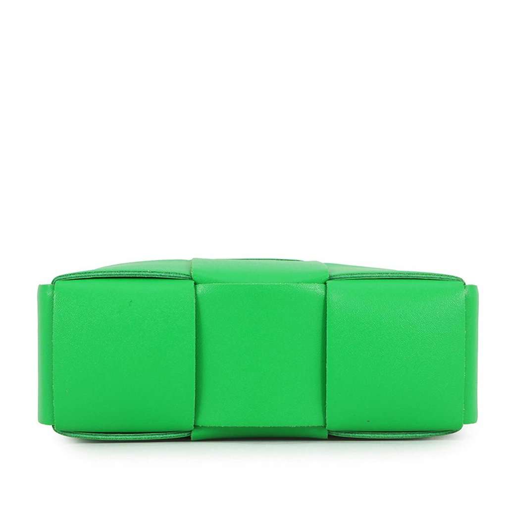 Bottega Veneta Mini Nappa Intrecciato Vertical Cassette Crossbody Green Leather Very good condition - Inside View