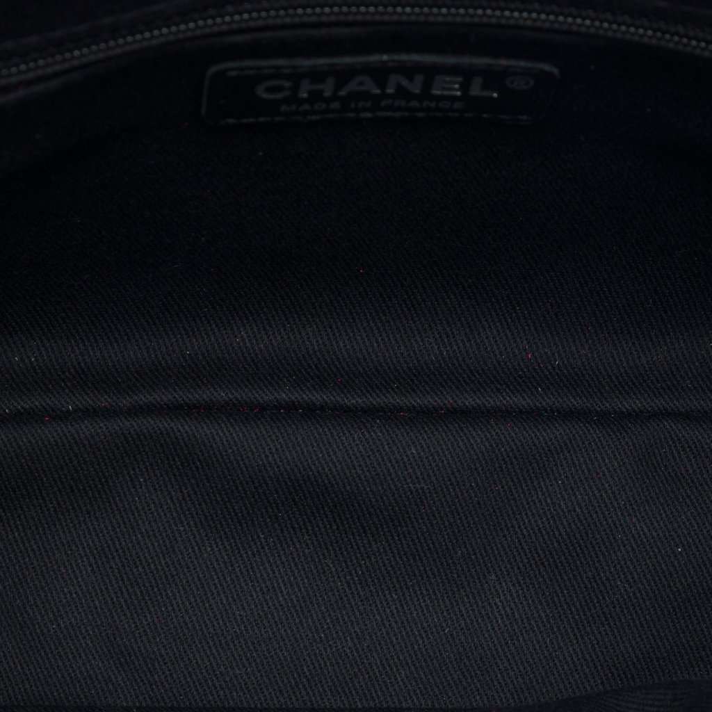 Chanel Quilted Tweed Fantasy Easy Flap Black Very good - Model View