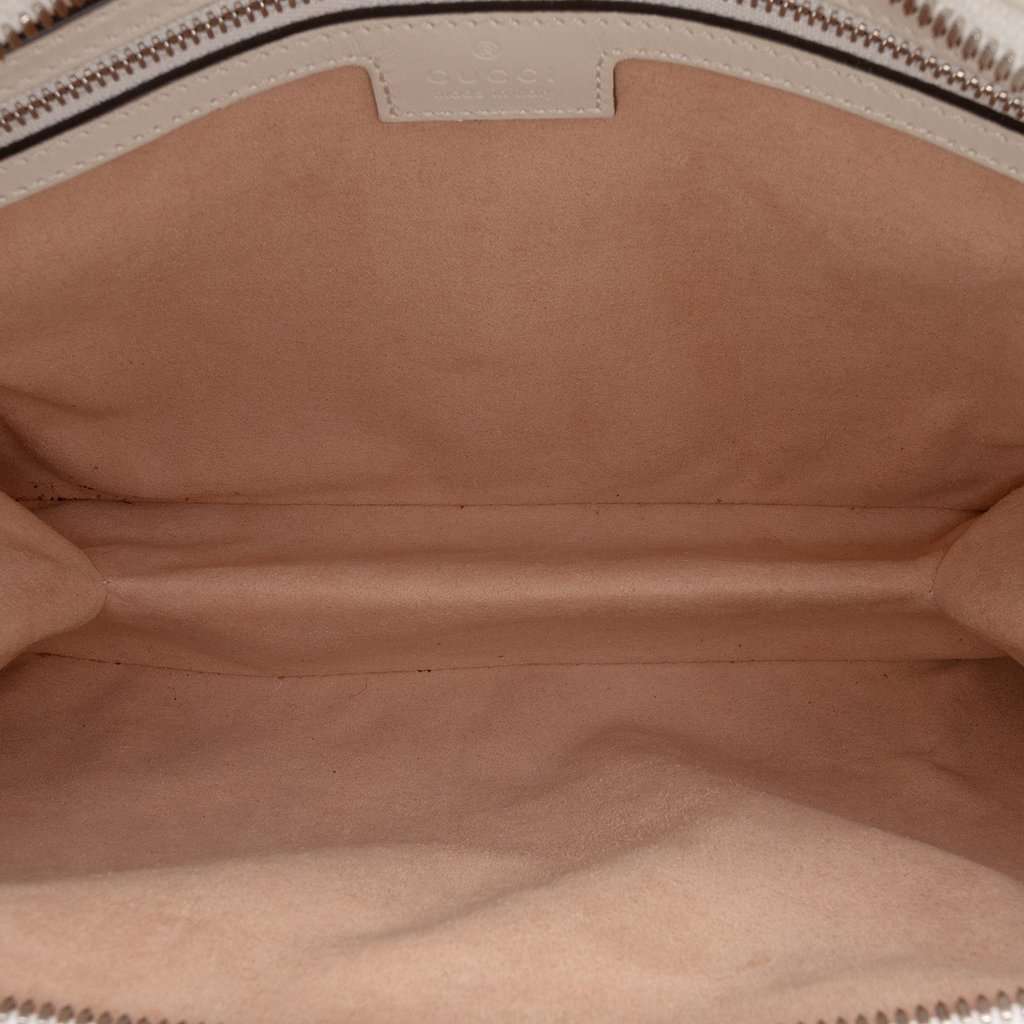 Gucci Small Calfskin Petite GG Tote White Leather Very good condition - Model View