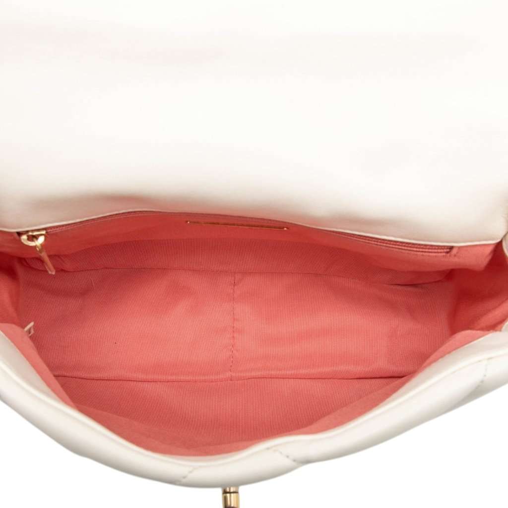 Chanel Medium Lambskin 19 Flap White Leather Very good condition - Model View