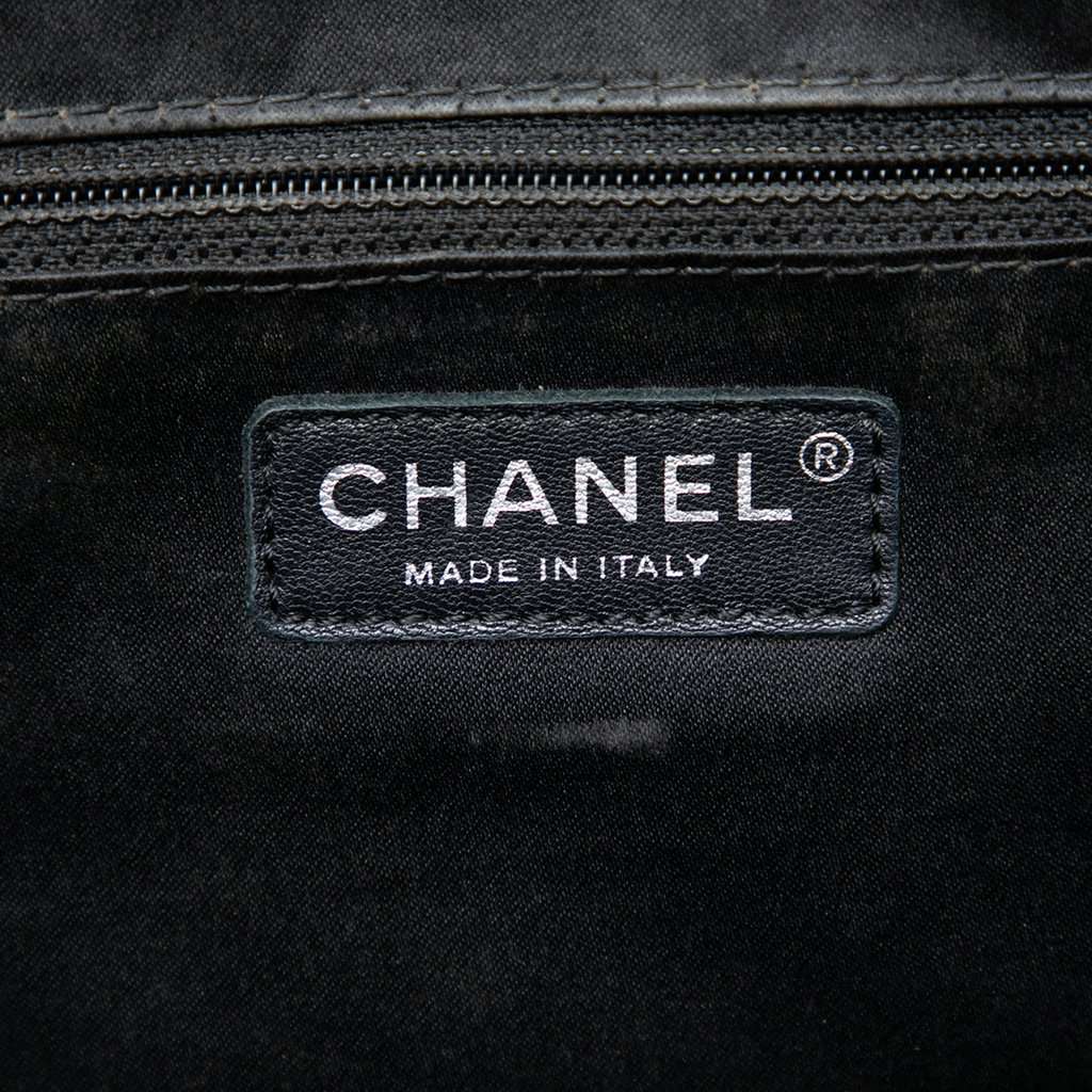 Chanel Caviar Grand Shopping Tote XL Black Leather Very good condition - Box View