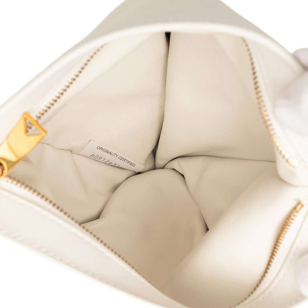 Bottega Veneta Mini Calfskin BV Twist Bag White Leather Very good condition - Model View