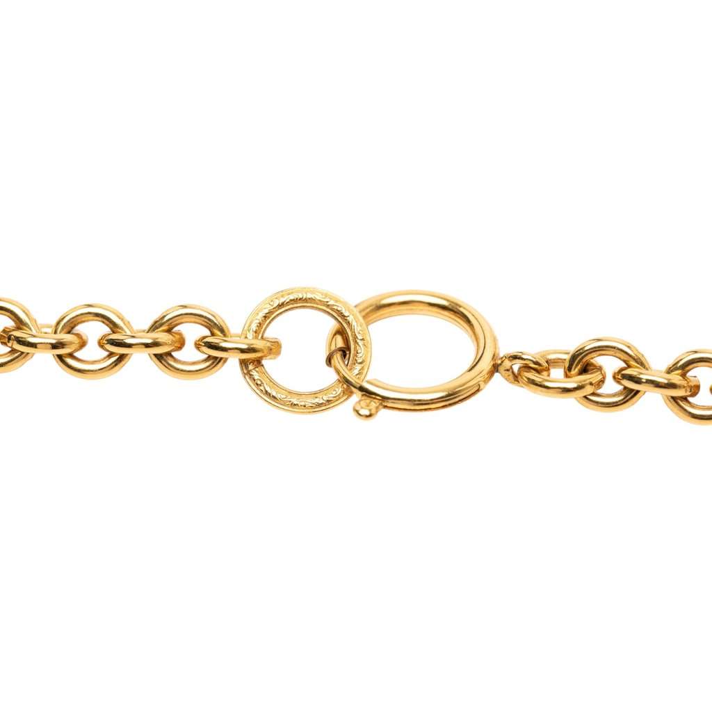 Chanel CC Gold Plated Round Pendant Necklace Gold Metal Very good condition - Model View