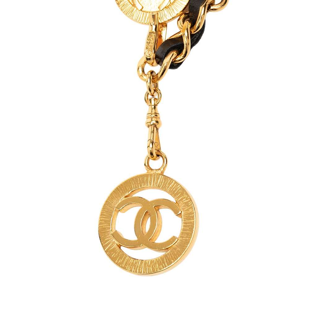 Chanel Gold Plated Leather Woven Chain Medallion Belt Gold Metal Very good condition - Back View