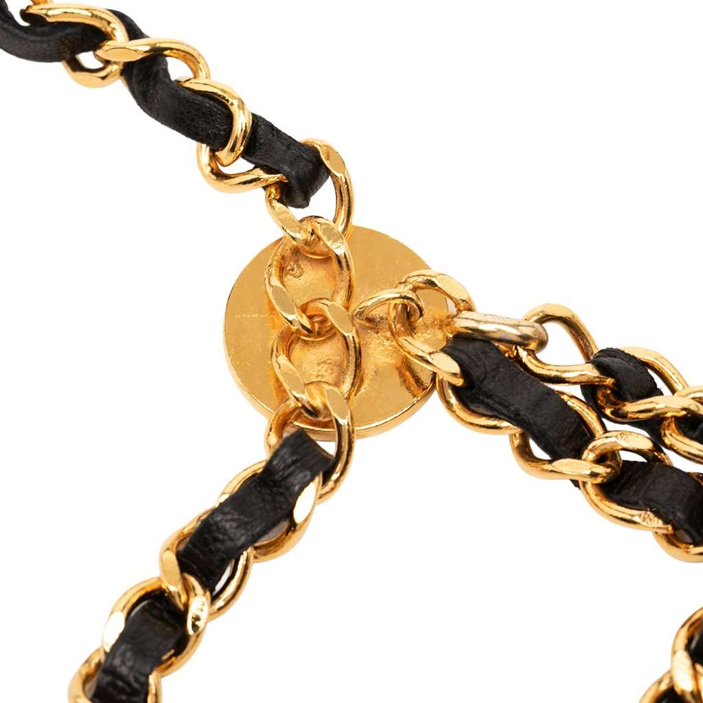 Chanel Gold Plated Leather Woven Chain Medallion Belt Gold Metal Very good condition - Model View
