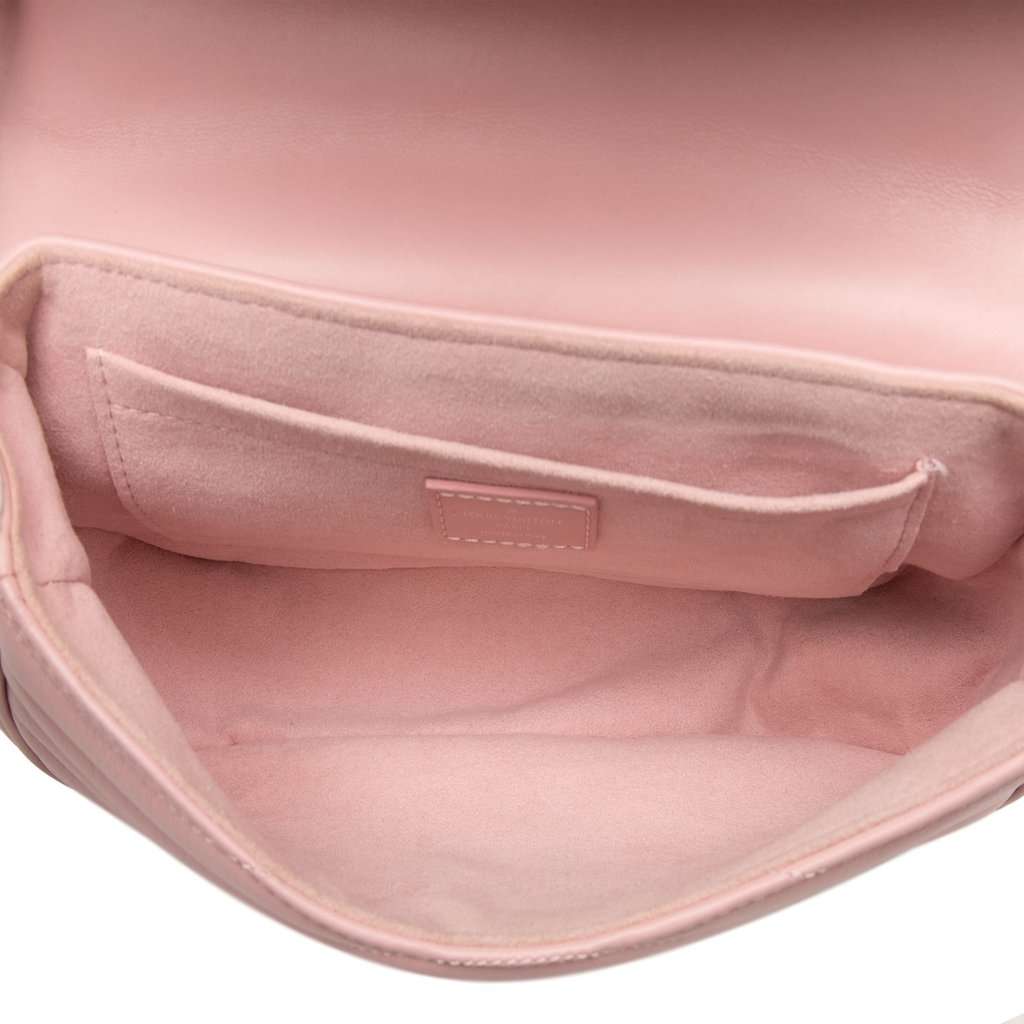 Louis Vuitton New Wave Chain Bag MM Pink Leather Very good - Model View