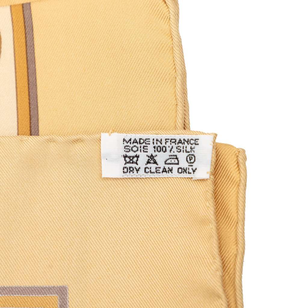 Hermès Hemisphaerium Coeli Boreale Silk Scarf 90 Orange Never worn - Box View