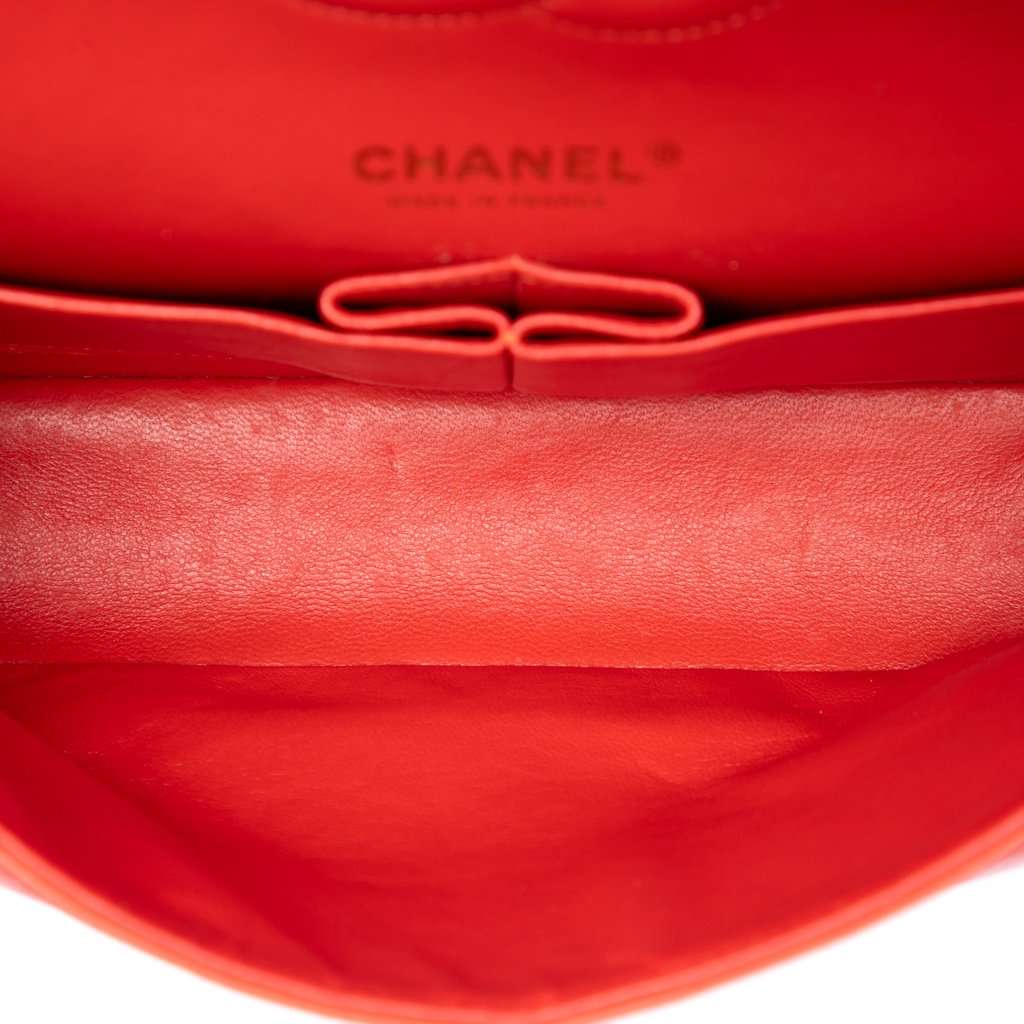 Chanel Medium Classic Lambskin Double Flap Orange Leather Very good condition - Model View