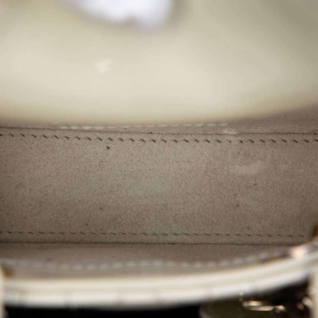Dior Micro Patent Cannage Lady Dior White Leather Very good condition - Model View