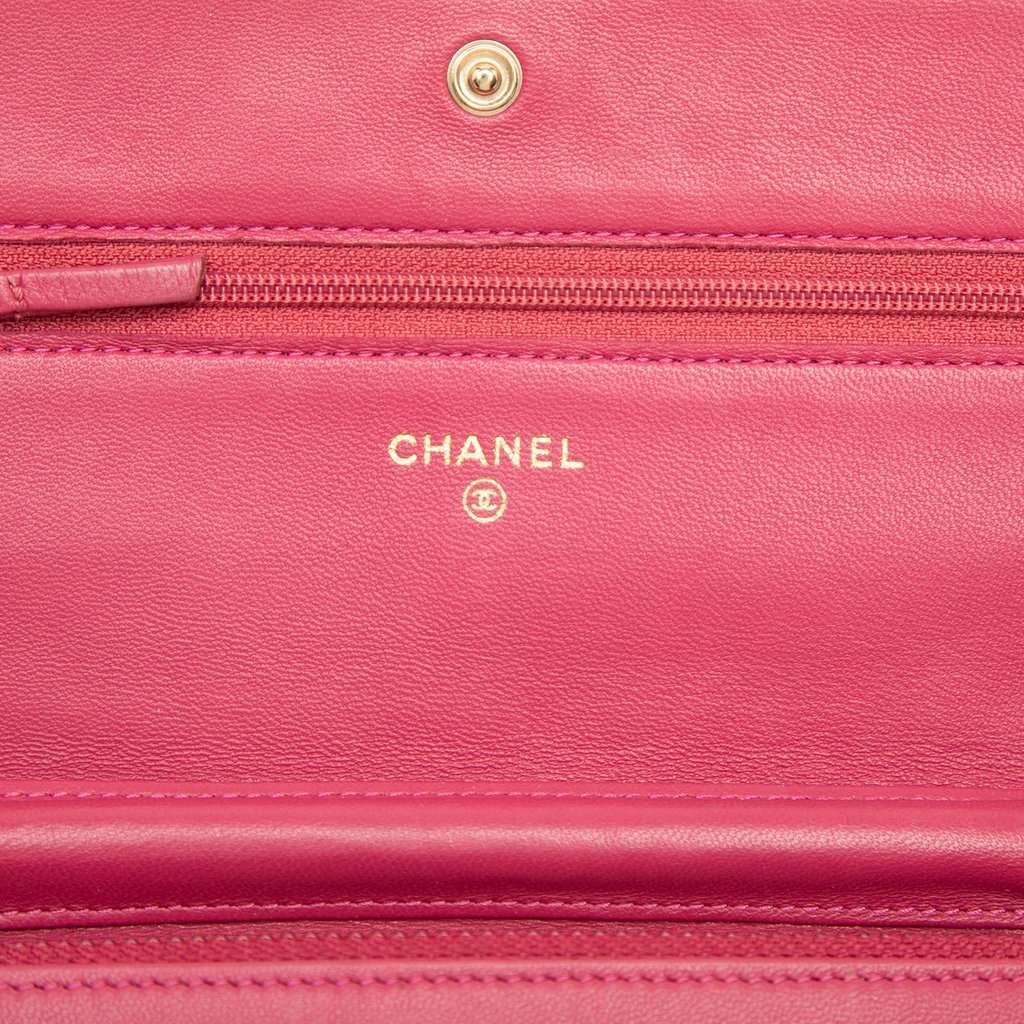 Chanel CC Embossed Lambskin Camellia Wallet On Chain Pink Leather Very good condition - Box View