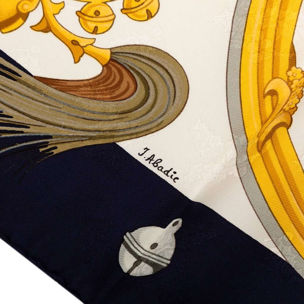 Hermès Plumes et Grelots Silk Scarf 90 White Very good condition - Model View