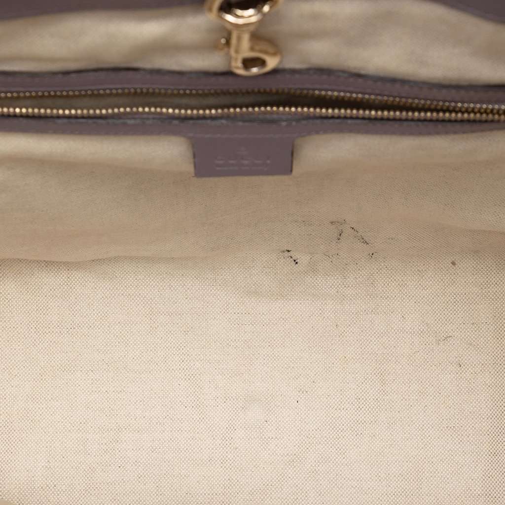 Gucci GG Canvas Heart Bit Tote Beige Very good condition - Model View