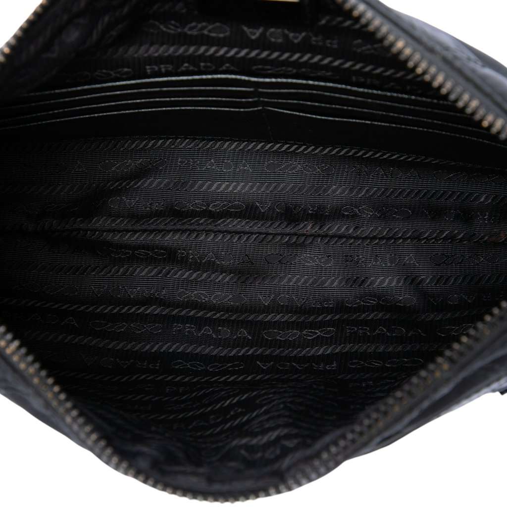 Prada Saffiano Trimmed Tessuto Impunturato Clutch Black Very good - Model View