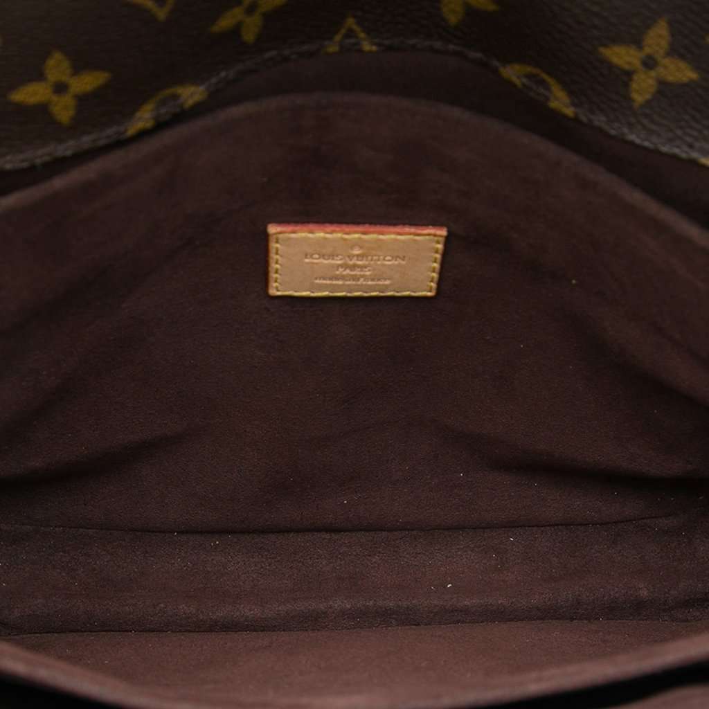 Louis Vuitton Monogram Pochette Metis Brown Very good - Model View