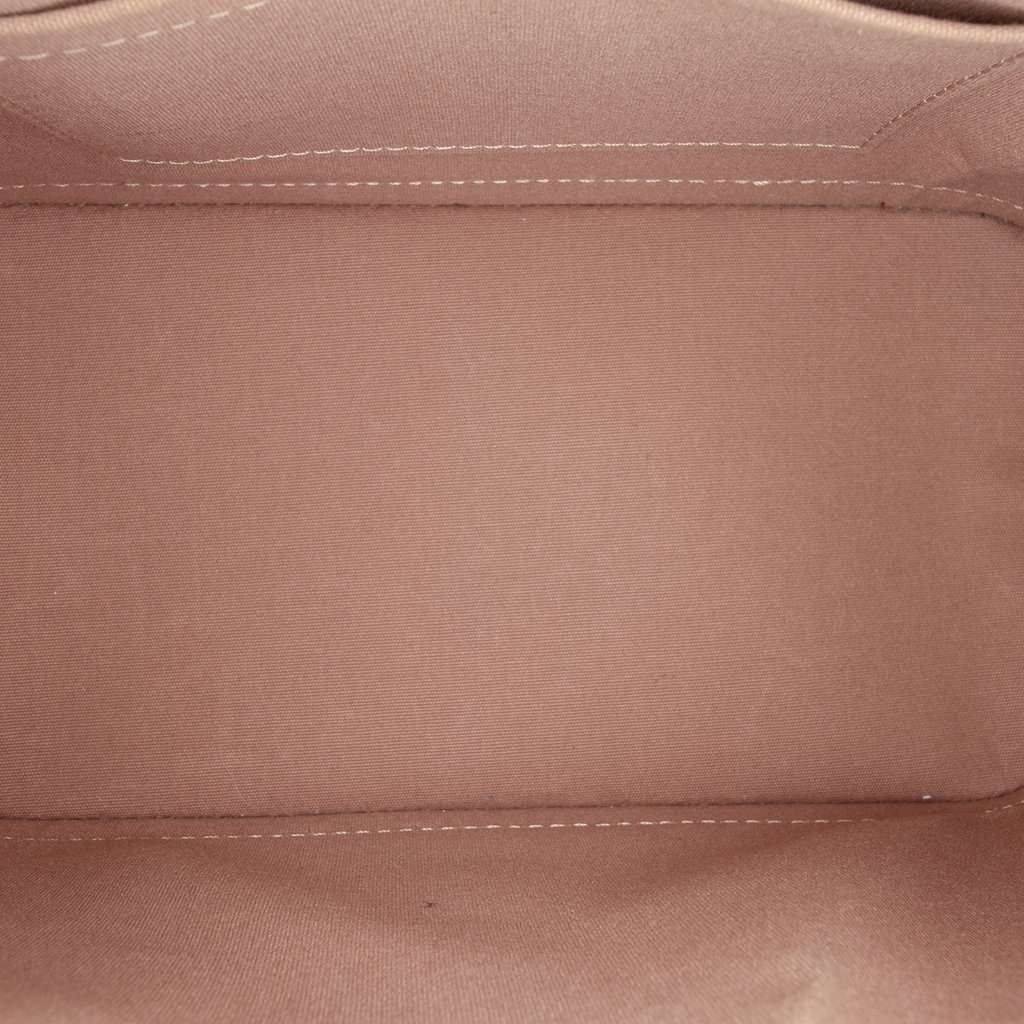 Louis Vuitton Monogram Vernis Alma BB Gold Leather Very good - Model View