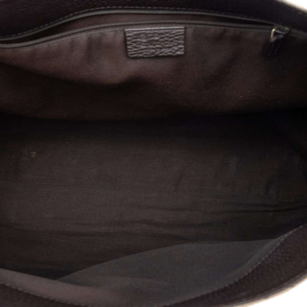 Gucci Large GG Canvas Gifford Tote Beige Very good condition - Model View