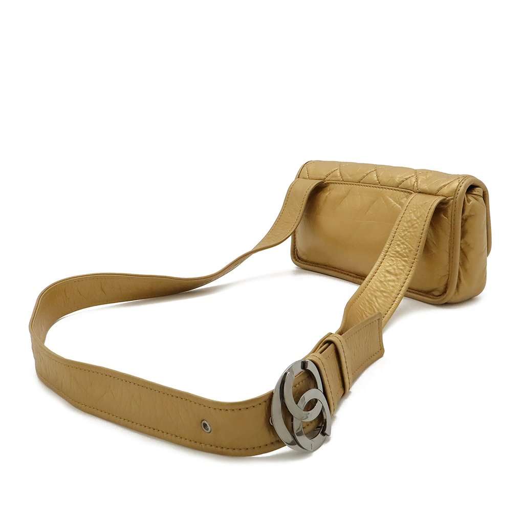 Chanel Quilted Aged Calfskin Vintage Ligne Messenger Flap Gold Leather Very good condition - Back View