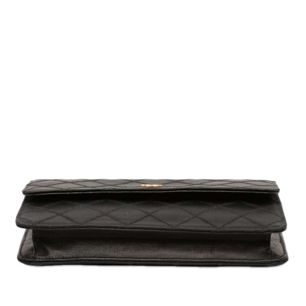 Chanel CC Satin Diamond Stitch Clutch Black Very good condition - Inside View