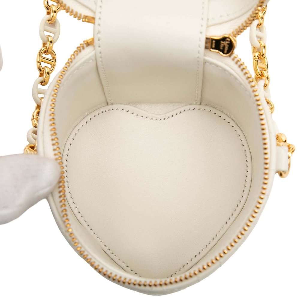 Dior DiorAmour Micro Lambskin Cannage Heart Vanity Case with Chain White Leather Very good condition - Model View