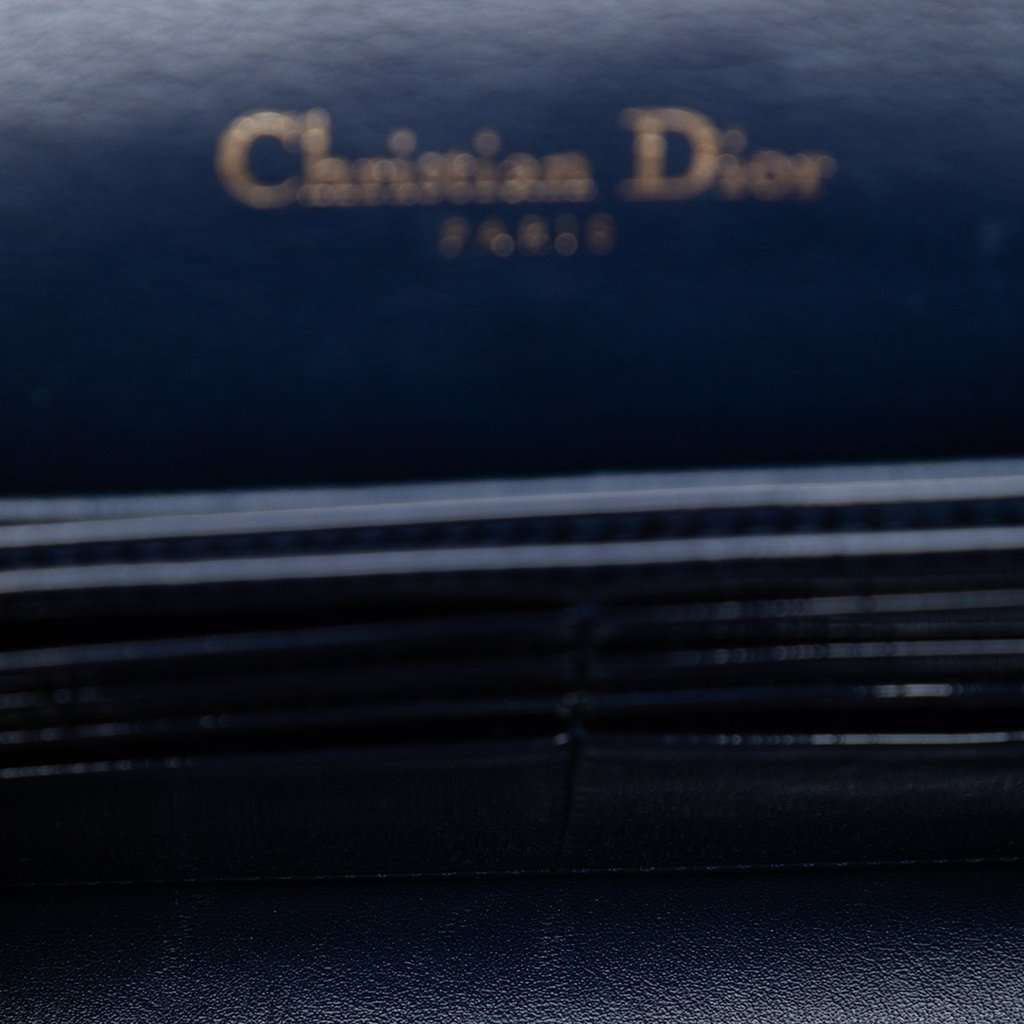 Dior Patent Cannage Lady Dior Pouch with Chain Blue Leather Very good condition - Model View