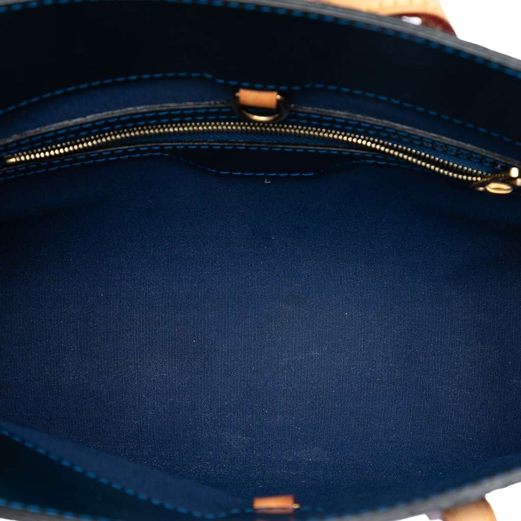 Louis Vuitton Monogram Vernis Catalina BB Blue Leather Very good condition - Model View